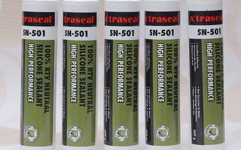 Hình 1: Keo dán kính chắn gió X’traseal PU-501