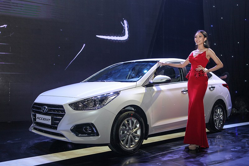 Chuyên THAY KÍNH XE ô tô tận nơi