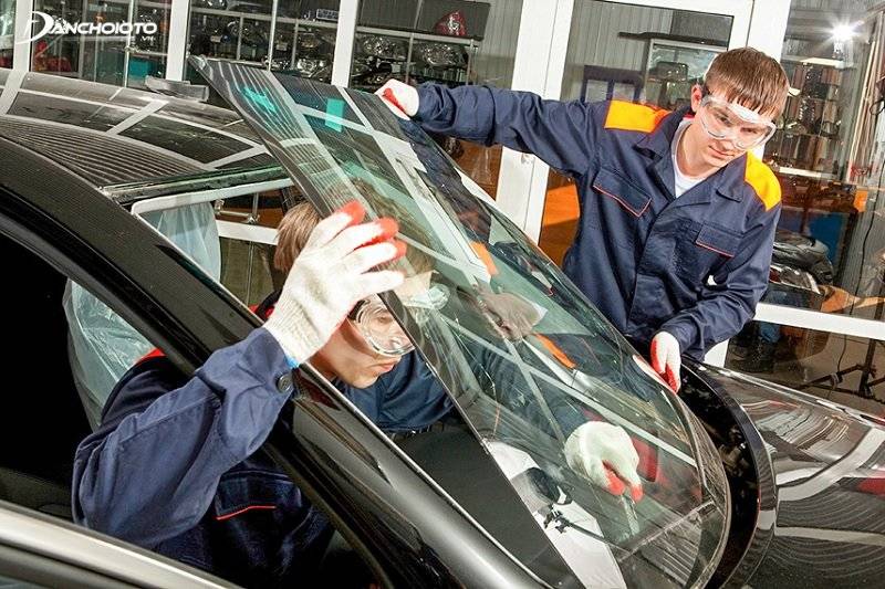 123oto THAY KÍNH XE Ô TÔ huydai i10 tận nơi