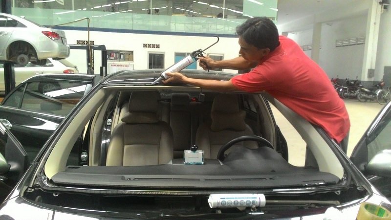 123oto THAY KÍNH XE Ô TÔ HƠI tận nơi